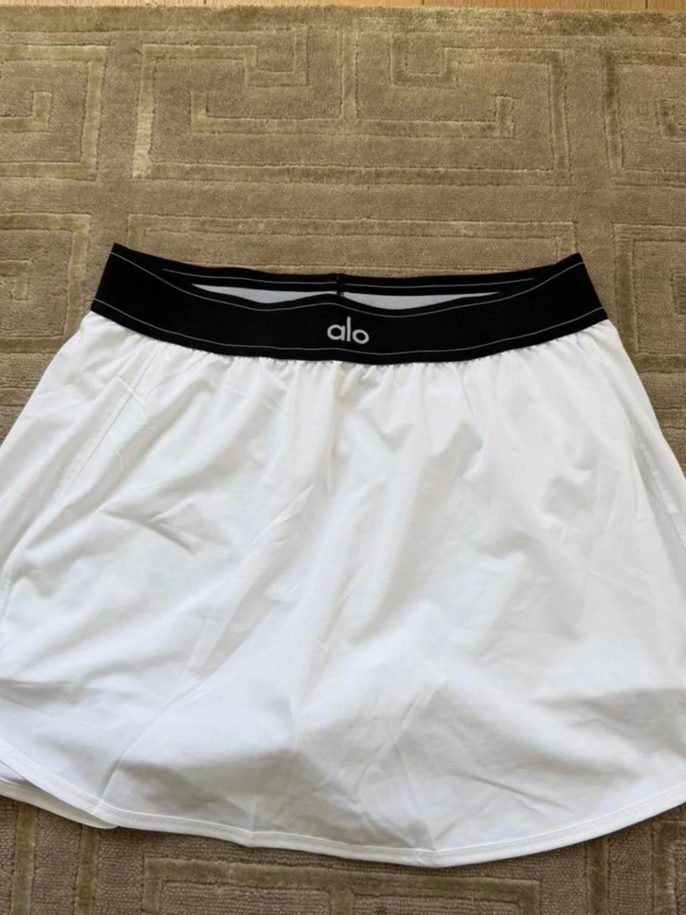 ALO Yoga White Mini Skort with Black Waistband